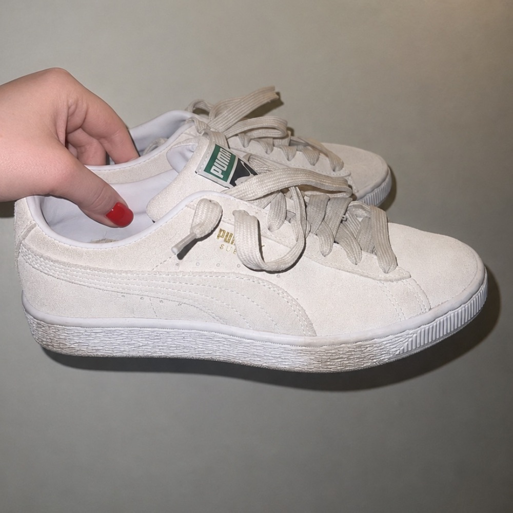 Puma Women‘s Suede Sneakers